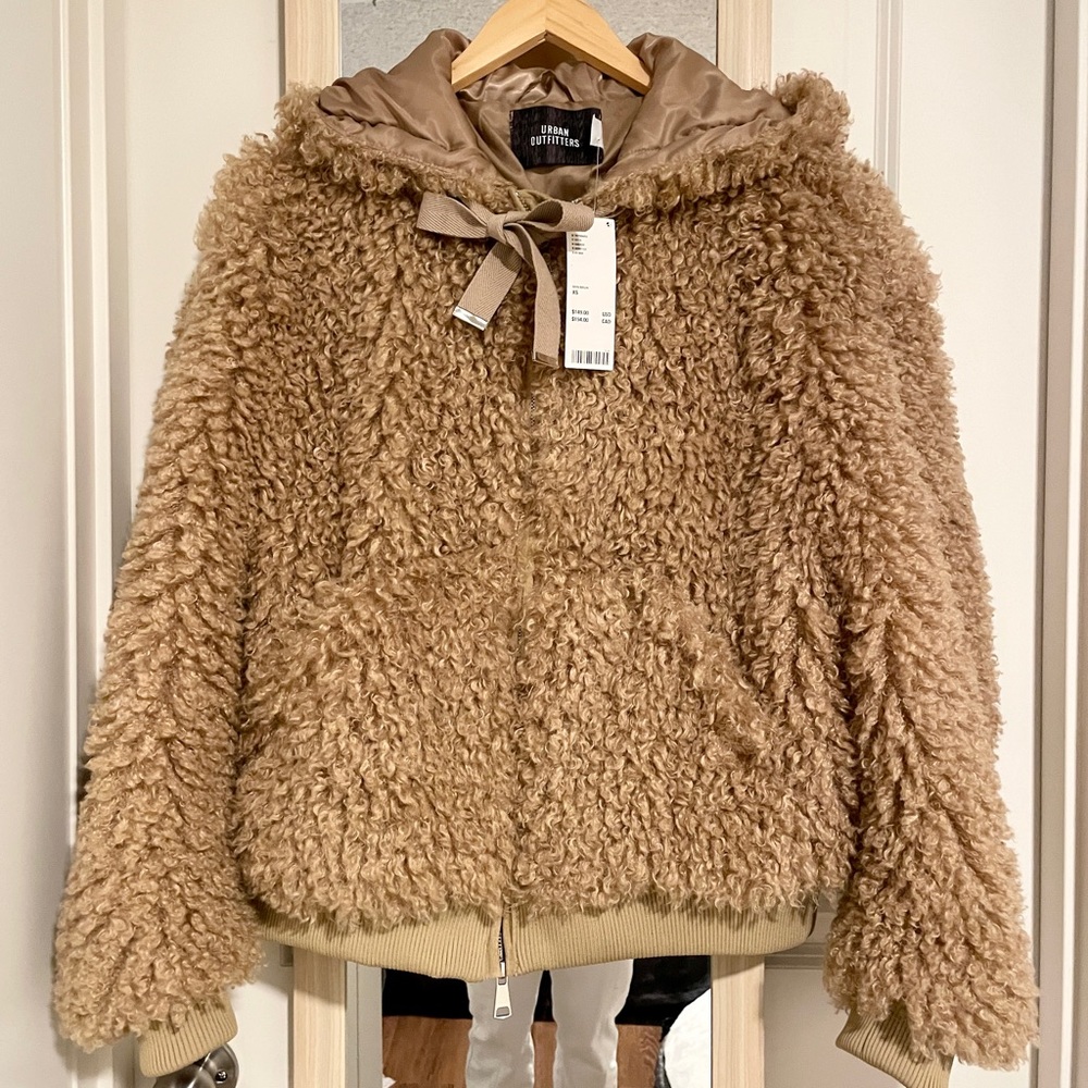 UO Oversized teddy jacket size xs fits like M